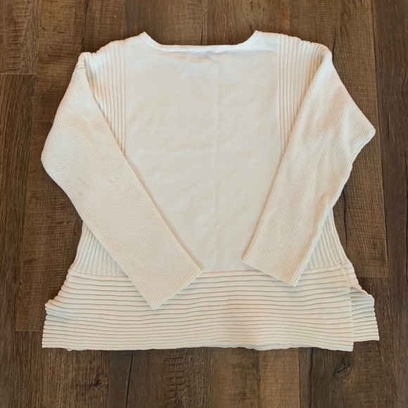Chaus New York Antique White Sweater Size XL Warm - Picture 2 of 3